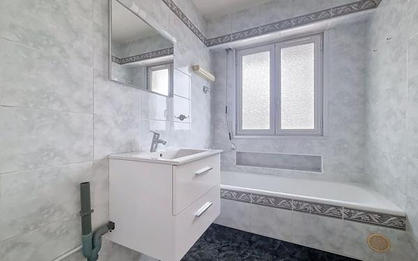 Appartement à vendre    2 pièces • 47,49 m2 Le Cannet