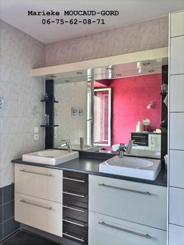 **EXCLUSIVITE**LES VILLETTES 43600 Maison 154 m² 4 chambres sur 9 000 m² terrain attenant