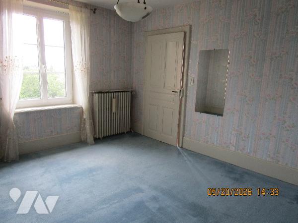 Maison  située dans un secteur calme composée de 7 pièces et dépendances
Le tout sur 52 a 21 ca