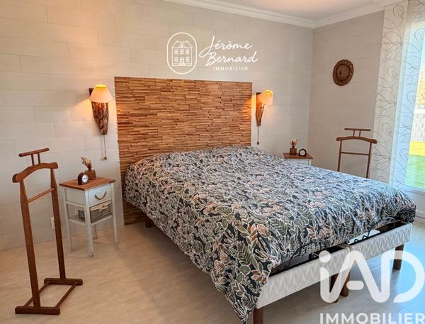 Maison à vendre 6 pièces 136 m² Saint-Barthélemy-d'Anjou