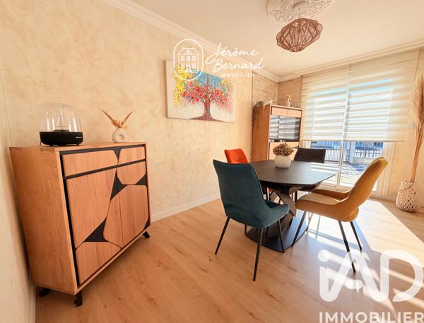 Maison à vendre 6 pièces 136 m² Saint-Barthélemy-d'Anjou