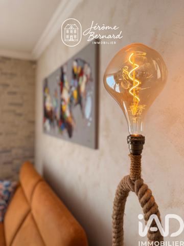 Maison à vendre 6 pièces 136 m² Saint-Barthélemy-d'Anjou