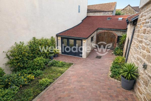 Maison à vendre 5 pièces de 235 m² à Ecquevilly