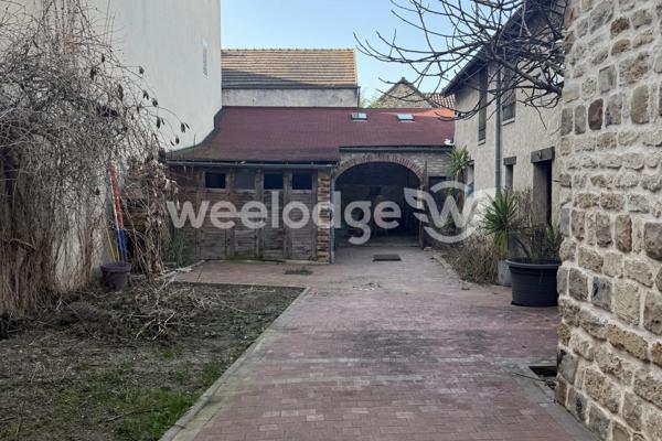 Maison à vendre 5 pièces de 235 m² à Ecquevilly