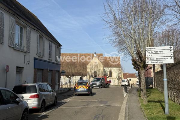 Maison à vendre 5 pièces de 235 m² à Ecquevilly