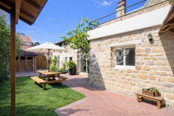 Maison à vendre 5 pièces de 235 m² à Ecquevilly