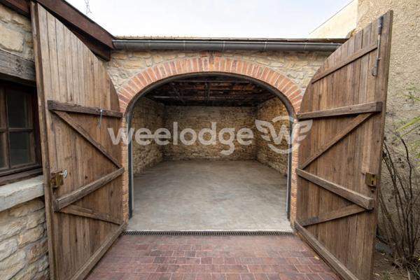 Maison à vendre 5 pièces de 235 m² à Ecquevilly