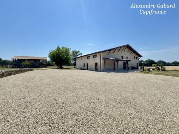 SUD REOLAIS - Maison en pierre rénovée - 7 chambres - Terrain 5 000 m² - Piscine - Dépendances