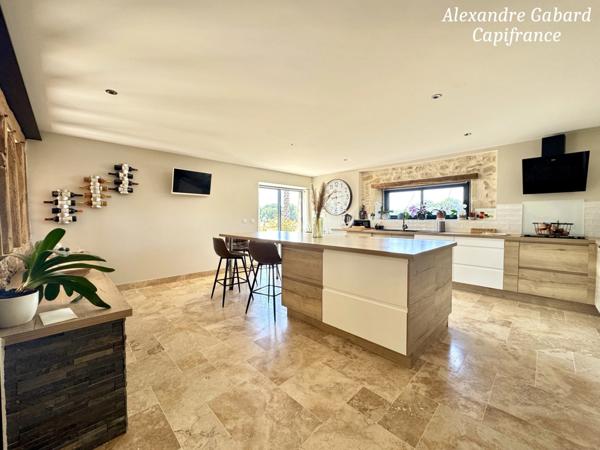 SUD REOLAIS - Maison en pierre rénovée - 7 chambres - Terrain 5 000 m² - Piscine - Dépendances
