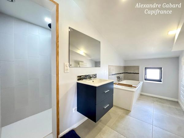 SUD REOLAIS - Maison en pierre rénovée - 7 chambres - Terrain 5 000 m² - Piscine - Dépendances