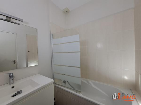 Très bel appartement en hyper centre avec parking balcon et ascenseur