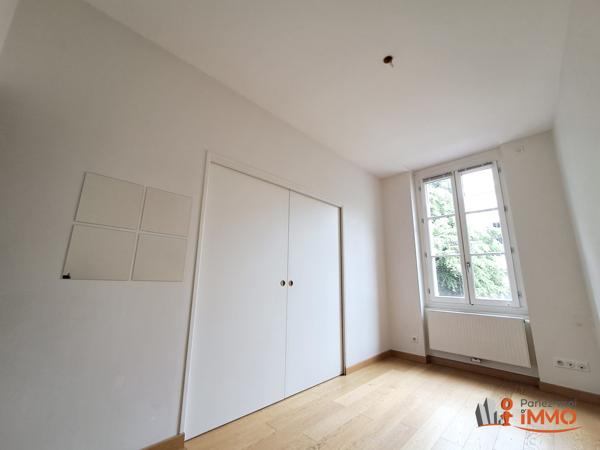 Très bel appartement en hyper centre avec parking balcon et ascenseur
