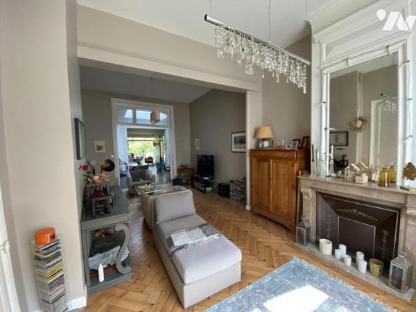 A vendre LILLE Vauban-Cormontaigne Maison bourgeoise avec garage et jardin
