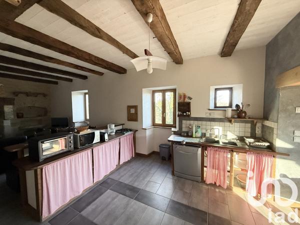 Maison rustique 10 pièces de 295 m² à Figeac (46100)