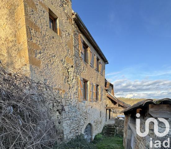 Maison rustique 10 pièces de 295 m² à Figeac (46100)