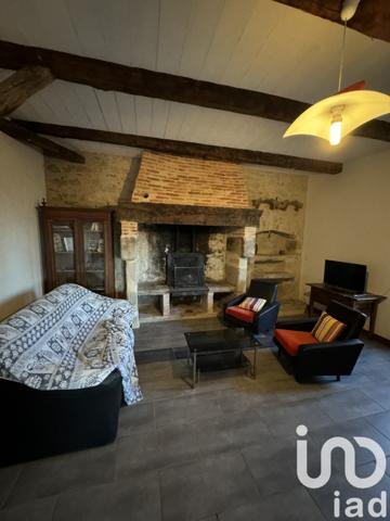 Maison rustique 10 pièces de 295 m² à Figeac (46100)