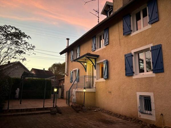 Maison mitoyenne 1 côté Valentigney 112 m²