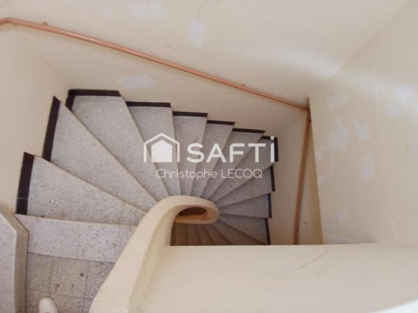 CENTRE-VILLE, bon état de la structure du bâti