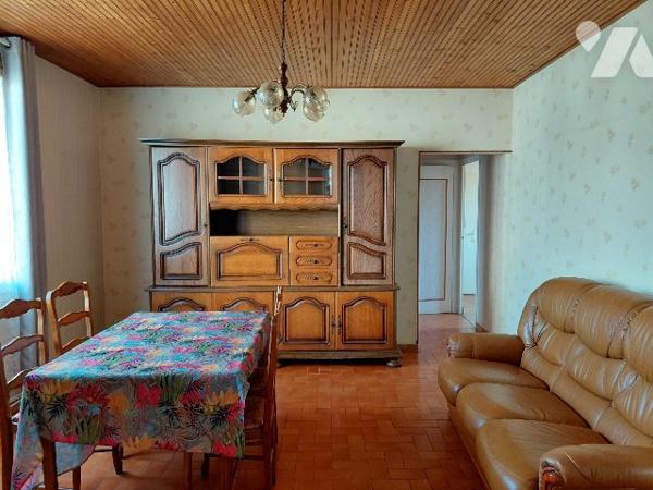 CHALLANS - MAISON 3 PIECES - TERRAIN 800 M²