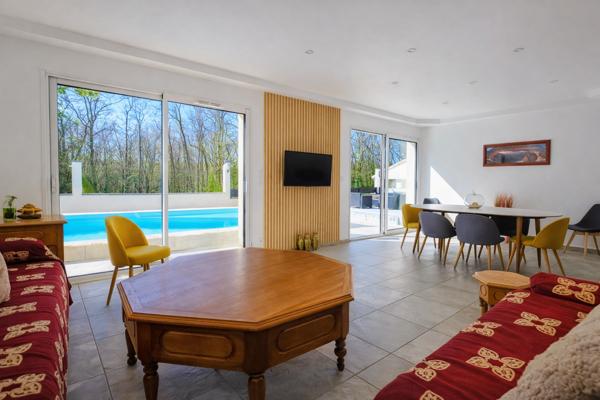 Maison contemporaine de plain-pied avec piscine et parc arboré – Trois-Palis Détails des diagnostics énergétiques
