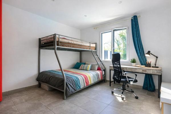 Maison contemporaine de plain-pied avec piscine et parc arboré – Trois-Palis Détails des diagnostics énergétiques