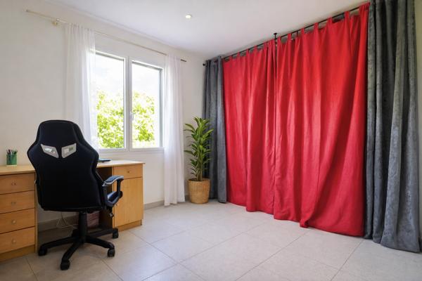 Maison contemporaine de plain-pied avec piscine et parc arboré – Trois-Palis Détails des diagnostics énergétiques