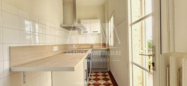 ANGOULEME "LE PLATEAU" - MAISON DE VILLE DE 7 PIECES PRINCIPALES AVEC JARDIN ET CAVE