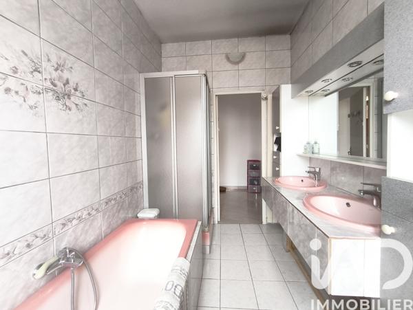 Immeuble à vendre 206 m² Revin