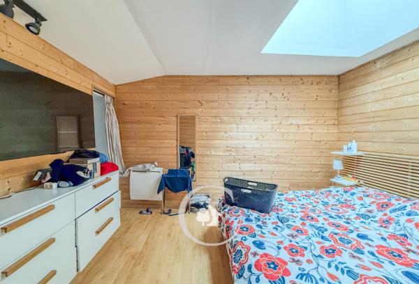 Salleboeuf (33370) JOLIE MAISON OSSATURE BOIS T4 - PISCINE - JARDIN