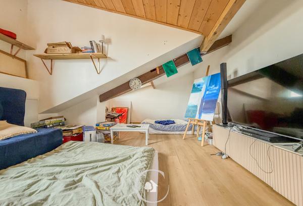 Salleboeuf (33370) JOLIE MAISON OSSATURE BOIS T4 - PISCINE - JARDIN