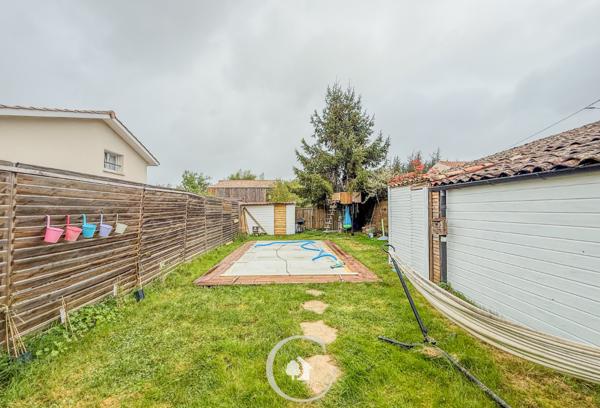 Salleboeuf (33370) JOLIE MAISON OSSATURE BOIS T4 - PISCINE - JARDIN