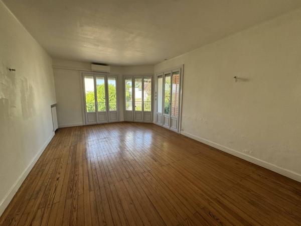 Maison 3 chambres 91m² avec 994m² de terrain & grand garage à ANNONAY