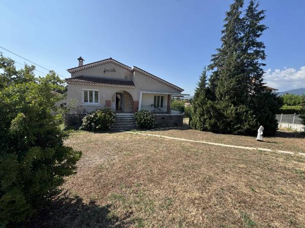 Maison 3 chambres 91m² avec 994m² de terrain & grand garage à ANNONAY