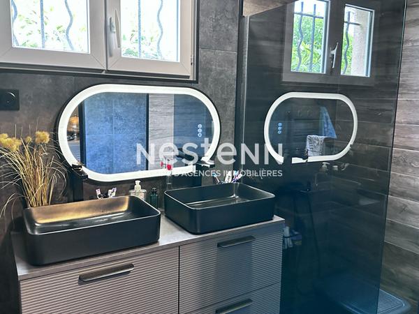 Superbe maison rénovée de 112.88 m² à vendre avec 3 chambres, jardin paysagé, terrasse avec pergola bioclimatique, garage à Montval-sur-Loir (72500)