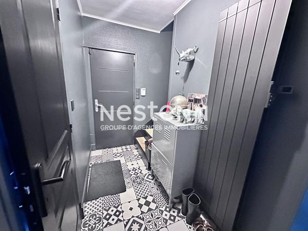 Superbe maison rénovée de 112.88 m² à vendre avec 3 chambres, jardin paysagé, terrasse avec pergola bioclimatique, garage à Montval-sur-Loir (72500)
