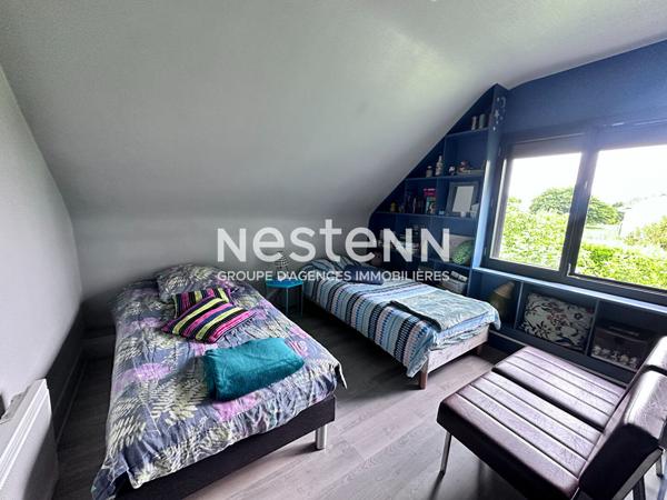 Superbe maison rénovée de 112.88 m² à vendre avec 3 chambres, jardin paysagé, terrasse avec pergola bioclimatique, garage à Montval-sur-Loir (72500)