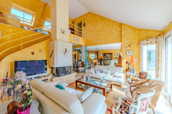 Maison à vendre  6 pièces - 211,48 m2 VERN SUR SEICHE - 35