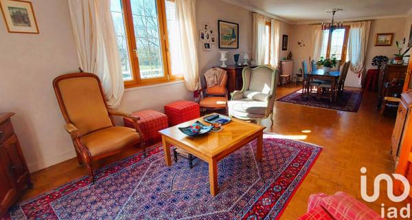 Maison traditionnelle 10 pièces de 240 m² à Brou (28160)