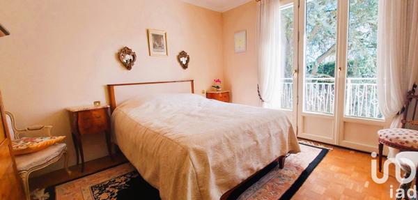 Maison traditionnelle 10 pièces de 240 m² à Brou (28160)