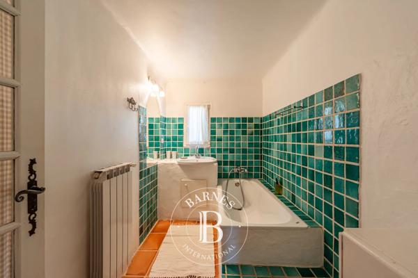 Céreste-en-Luberon, Maison 5 Chambres -  240 m² à vendre
