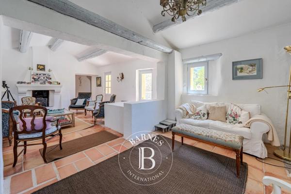 Céreste-en-Luberon, Maison 5 Chambres -  240 m² à vendre