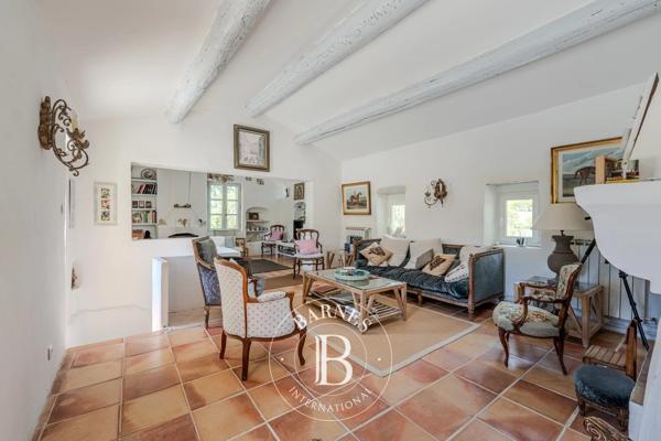 Céreste-en-Luberon, Maison 5 Chambres -  240 m² à vendre