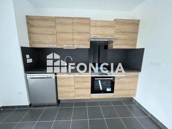 Location Appartement 2 pièces 38.5 m² - 15 AVENUE CHANOINE CARLOTTI Tours 37200