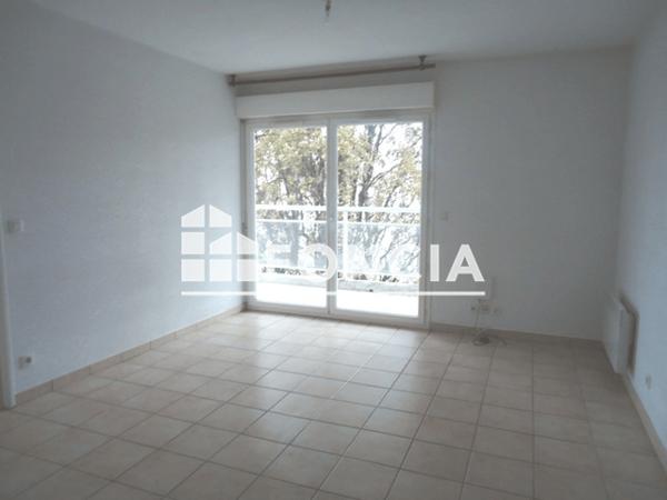Location Appartement 2 pièces 38.23 m² - 12 RUE DU CHANOINE LABORDE Pau 64000
