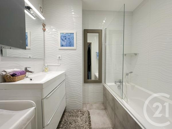 Appartement F3 à vendre  3 pièces - 64,53 m2 CHAMPAGNE AU MONT D OR - 69