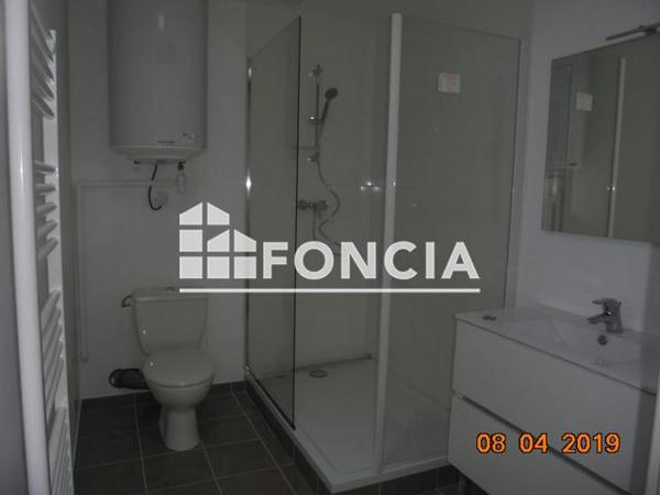 Location Appartement 3 pièces 67.76 m² - 5 PLACE DES DOMBES Thoissey 01140