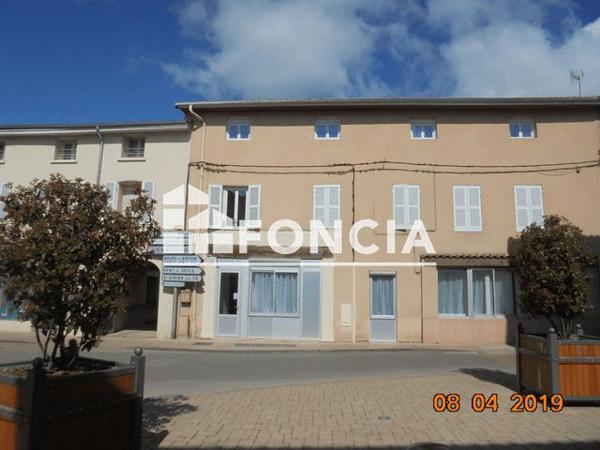 Location Appartement 3 pièces 67.76 m² - 5 PLACE DES DOMBES Thoissey 01140