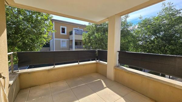 Appartement T3 - terrasse - 2 places de parking