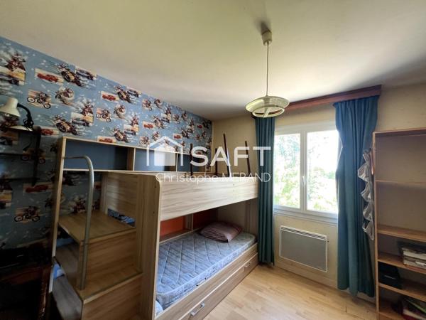 Pavillon 5 chambres dans le centre de DANGE SAINT ROMAIN