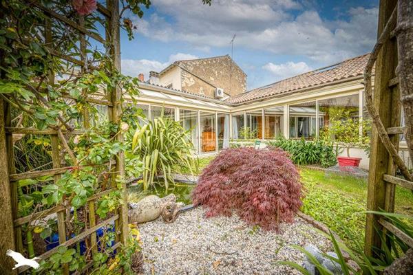 Maison à vendre |  Mauzé-sur-le-Mignon |  6 pièces | 145 m²